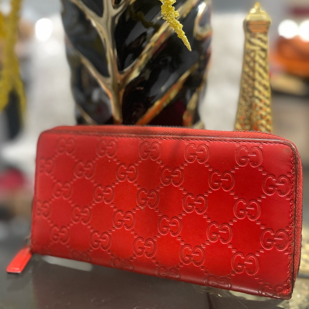 Gucci Vibrant Red Leather Zip Wallet